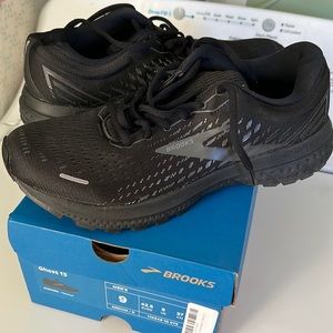 Brooks Ghost 13 running shoes